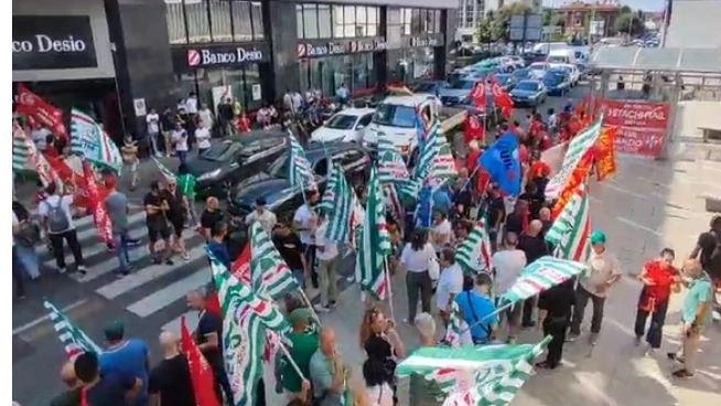 Il 18 dicembre sciopero con manifestazione Fim-Fiom-Uilm a Prato per il rinnovo del Contratto nazionale metalmeccanici Il 18 dicembre sciopero con manifestazione Fim-Fiom-Uilm a Prato per il rinnovo del Contratto nazionale metalmeccanici