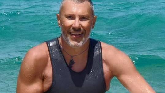 I ciottoli diventano opere d’arte: "Ciascun ciondolo è unico. Crea una connessione con il mare" I ciottoli diventano opere d’arte: "Ciascun ciondolo è unico. Crea una connessione con il mare"