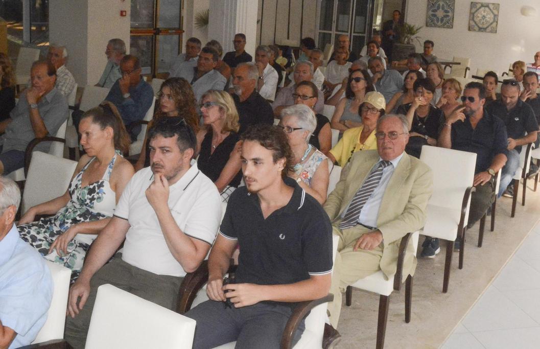 I talk show pubblici. Elezioni, compiti e ruolo. Il futuro della Provincia I talk show pubblici. Elezioni, compiti e ruolo. Il futuro della Provincia