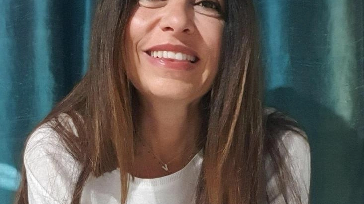 Valentina Furlanetto ha ricevuto il Premio Vero per il suo libro, premiata con 6mila euro alla cerimonia della Fondazione Peccioliper. Valentina Furlanetto ha ricevuto il Premio Vero per il suo libro, premiata con 6mila euro alla cerimonia della Fondazione Peccioliper.