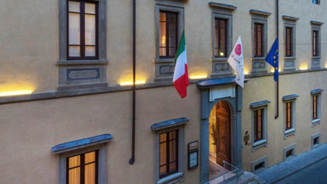 Hotel San Lorenzo ed Élite Group: quando ospitalità e cultura fanno rete a Colle di Val d’Elsa Una struttura elegante... Hotel San Lorenzo ed Élite Group: quando ospitalità e cultura fanno rete a Colle di Val d’Elsa Una struttura elegante...