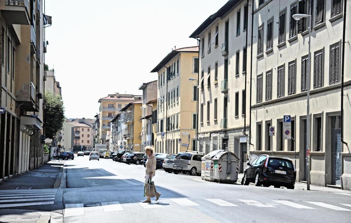 https://www.lanazione.it/image-service/view/acePublic/alias/contentid/NGEzYzQwZjQtOWY2OC00/0/ferragosto-in-citta.jpeg?f=1.91:1&w=1200