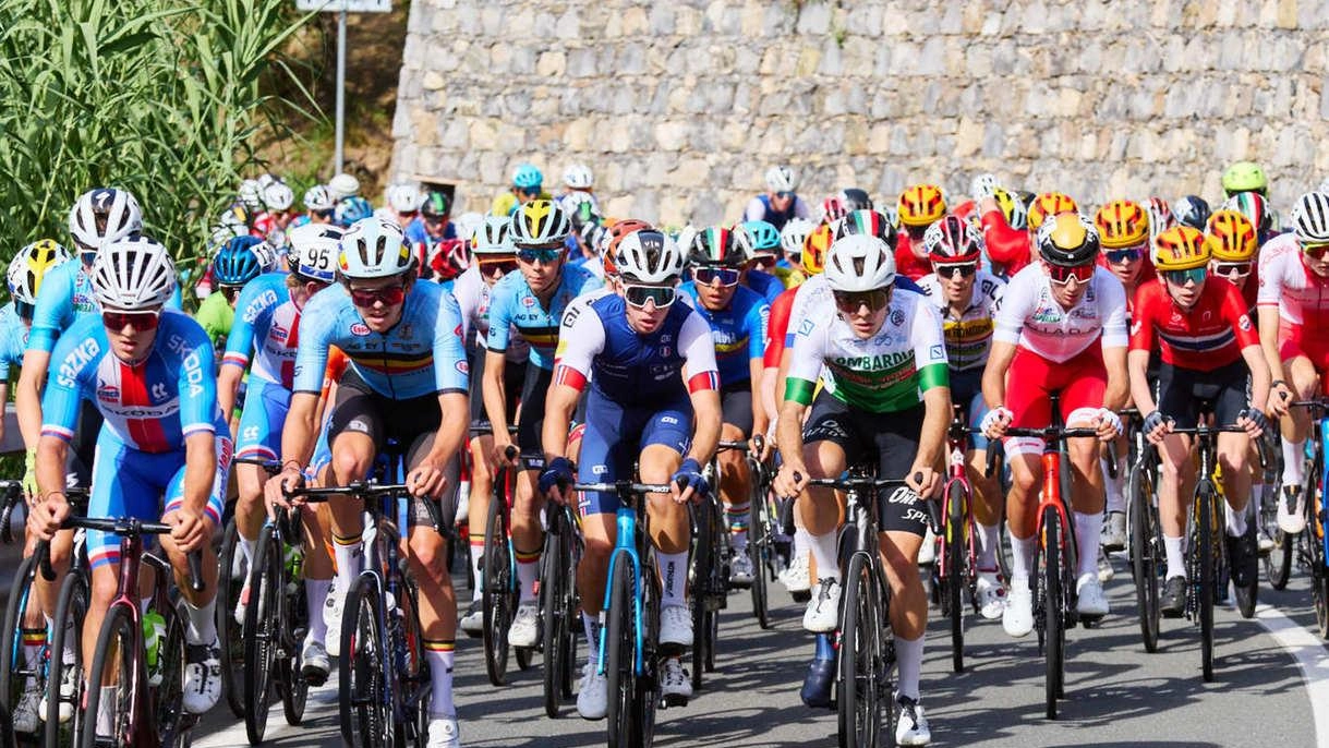 La 49esima edizione organizzata dal Casano al via da giovedì a domenica. Nella giornata inaugurale è prevista la tappa da Genova a Chiavari. Gran finale domenica con l’assegnazione del titolo alle Terre di Luni. La 49esima edizione organizzata dal Casano al via da giovedì a domenica. Nella giornata inaugurale è prevista la tappa da Genova a Chiavari. Gran finale domenica con l’assegnazione del titolo alle Terre di Luni.