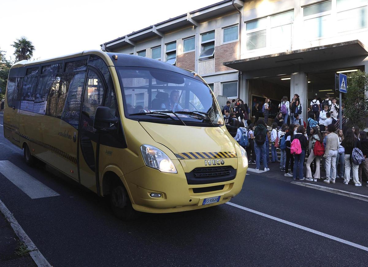 La prima campanella: "Personale al completo. Ma il sostegno resta nel precariato"