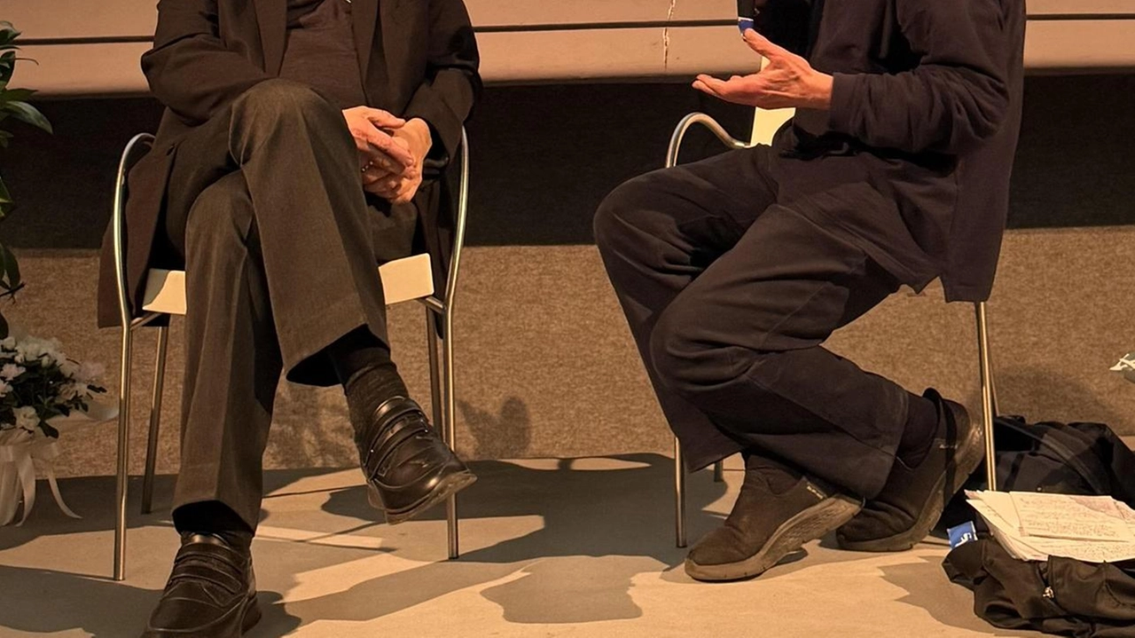 Un momento del convegno in Sant’Agostino dove Don Luigi Ciotti si è confrontato con il cardinale Paolo Lojudice Un momento del convegno in Sant’Agostino dove Don Luigi Ciotti si è confrontato con il cardinale Paolo Lojudice