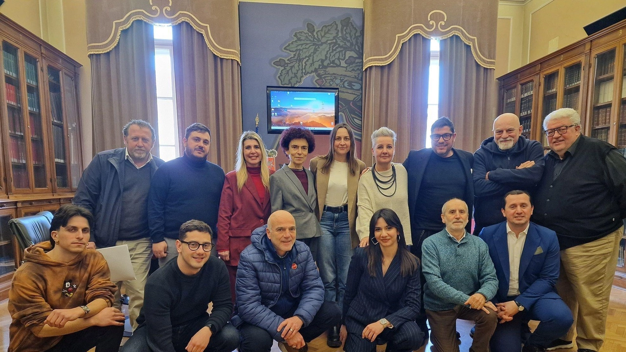 "SMASH! 2.0 - Giovani per lo sport e la partecipazione“ è pronto a tagliare il traguardo. Tempi e modi dell’evento,... "SMASH! 2.0 - Giovani per lo sport e la partecipazione“ è pronto a tagliare il traguardo. Tempi e modi dell’evento,...