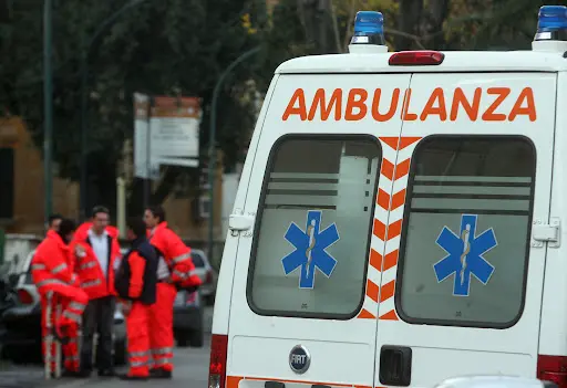 Scontro tra moto e auto a Caniparola, 16enne spezzino all’ospedale