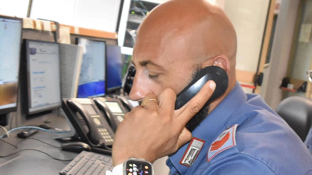 CASTIGLIONE DELLA PESCAIA Finalmente individuata e segnalata ai carabinieri la banda, ben organizzata, in furti di liquori, champagne e vini di...