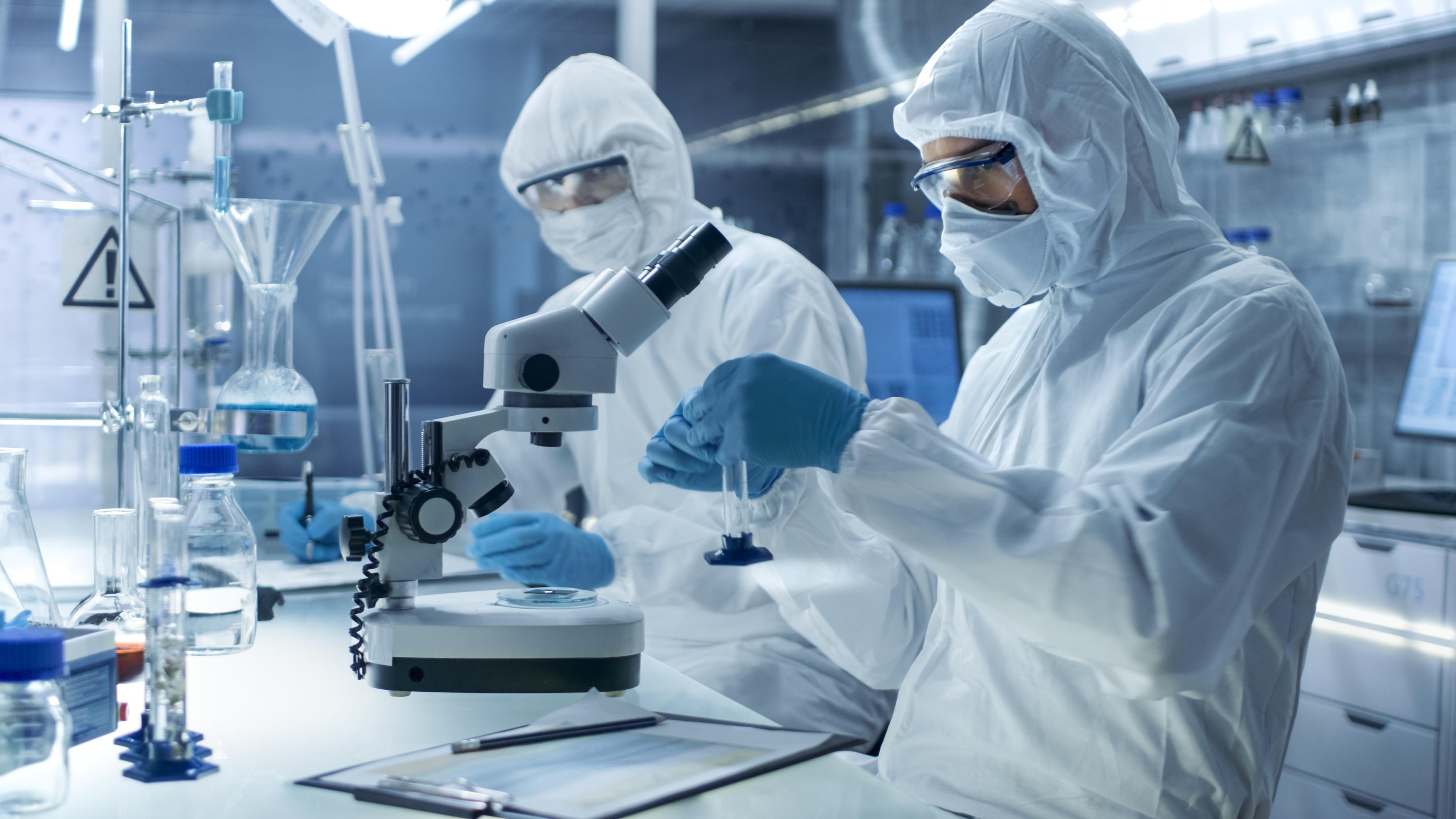 “Costretta a gettare via 30mila euro di medicinali”. Lo sfogo di una mamma infermiera “Costretta a gettare via 30mila euro di medicinali”. Lo sfogo di una mamma infermiera