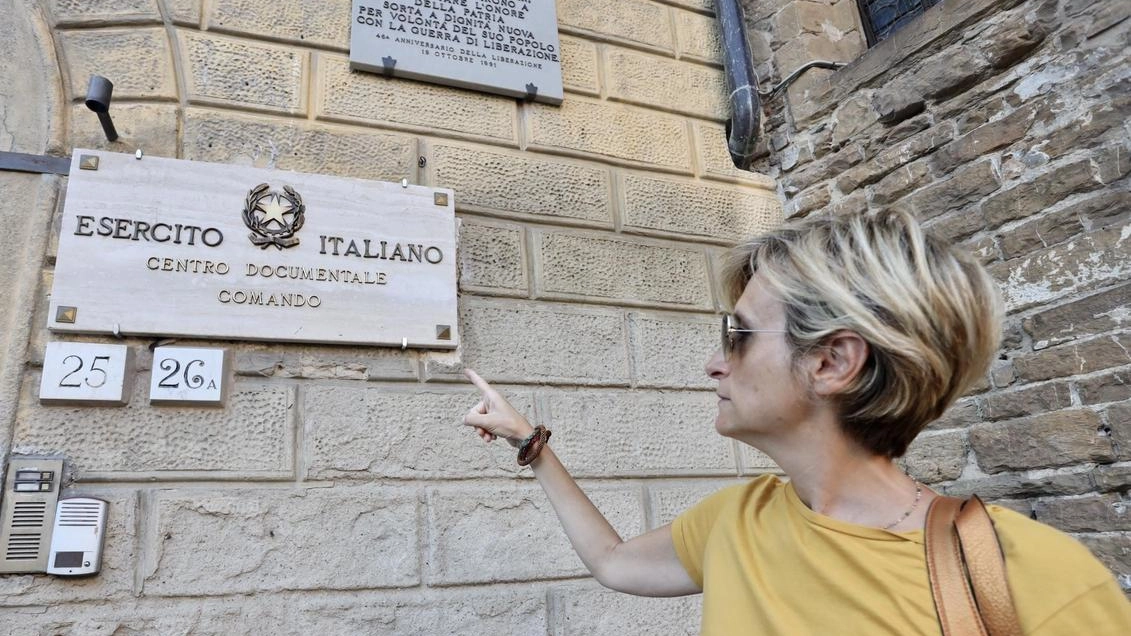 Assemblea in Santo Spirito contro l’Rsa nel presidio militare dismesso. Esposto dei legali degli agostiniani, l’arcivescovo si rivolge al ministro . Centrodestra e centrosinistra porteranno il caso in consiglio comunale. .