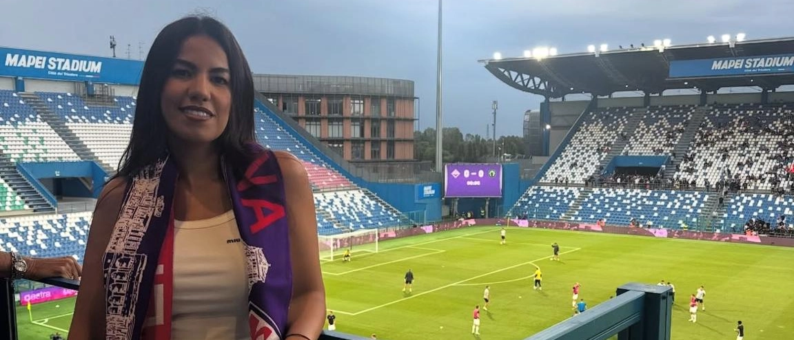 Comincia la stagione del nuovo Prato firmato Asmaa Gacem (che indossa la sciarpa della Fiorentina)