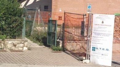 La scuola elementare ‘Gianni Rodari’ di Castellina Scalo fa discutere La scuola elementare ‘Gianni Rodari’ di Castellina Scalo fa discutere