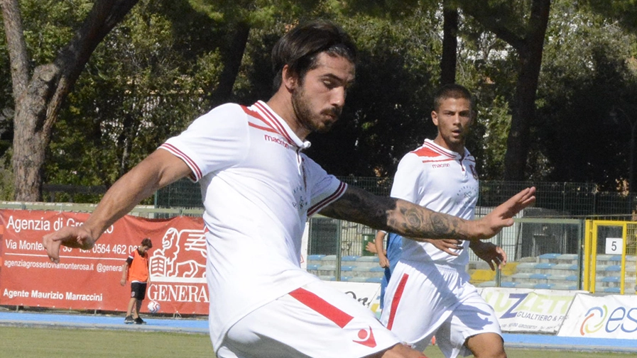 Mattia Giani con la maglia del Grosseto