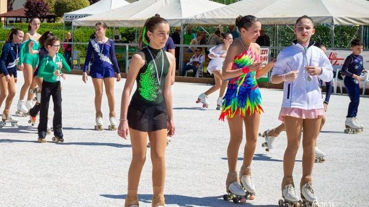 A Forcoli si svolge il trofeo regionale Fisr di pattinaggio artistico con oltre 800 atleti. Un evento unico per la Valdera, ospitato nel centro sportivo Nuova Primavera. Presidente Fiore entusiasta per l'opportunità. Servizio di ristoro attivo.