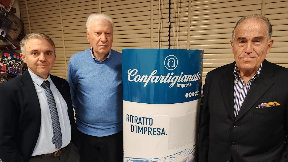 Il presidente Mario Cerri con il vice segretario Gabriele Carapelli e il segretario Marcello Alessandri Il presidente Mario Cerri con il vice segretario Gabriele Carapelli e il segretario Marcello Alessandri