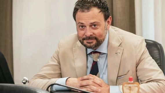 Il capogruppo di Fratelli d’Italia in Consiglio Regionale Vittorio Fantozzi interviene sul caso Geal invocando la necessità di una svolta storica da intraprendere grazie alla sentenza del Tar