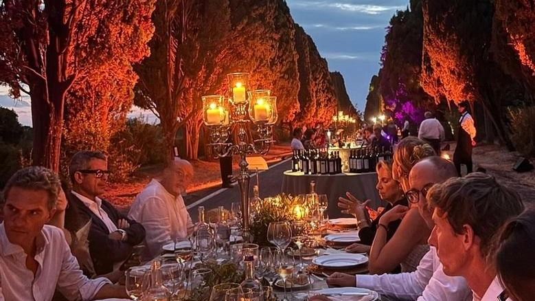 Bolgheri, la cena dei mille. Il consorzio dei vini Doc celebra i suoi trent’anni