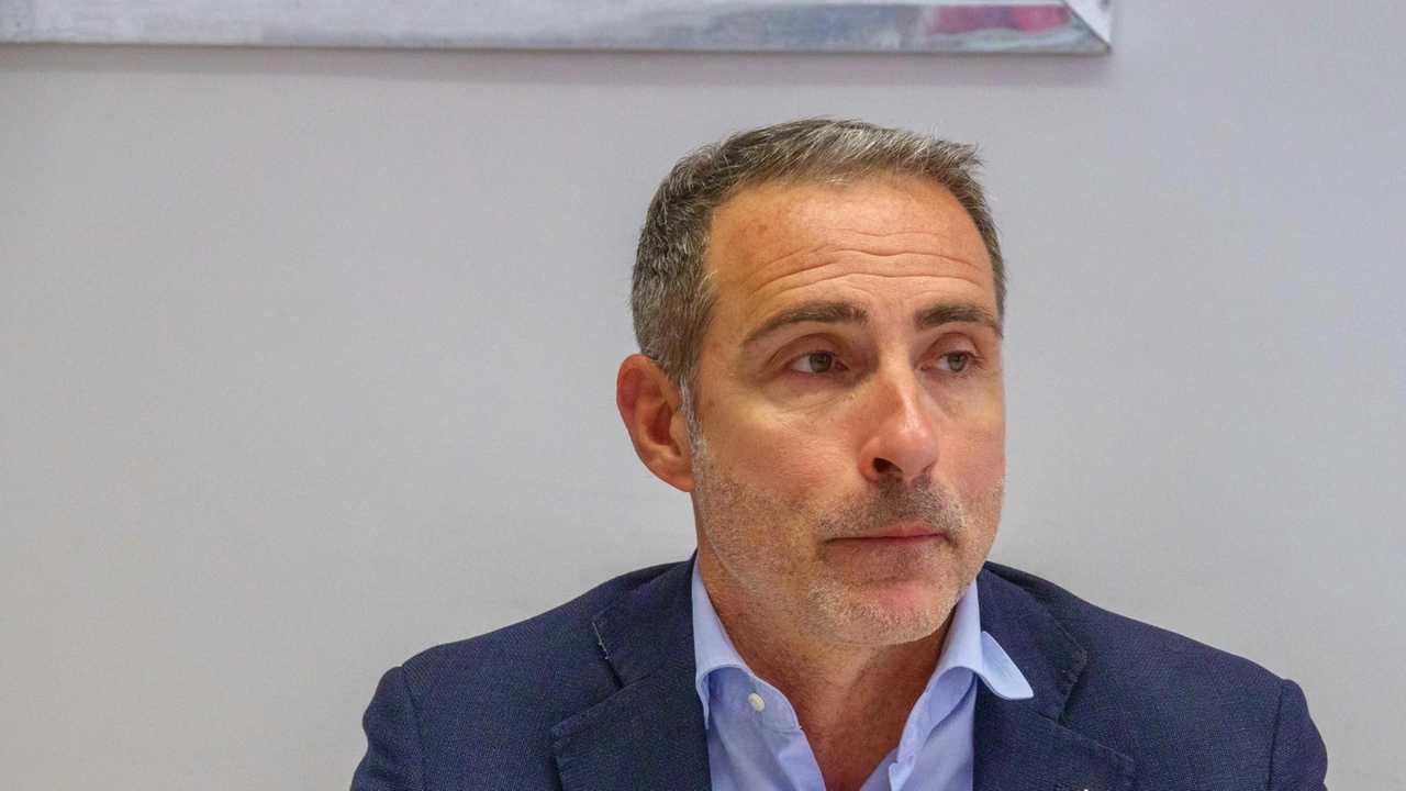 Il segretario generale della Cgil spezzina Luca Comiti denuncia la situazione insostenibile dovuta al troppo calore Il segretario generale della Cgil spezzina Luca Comiti denuncia la situazione insostenibile dovuta al troppo calore