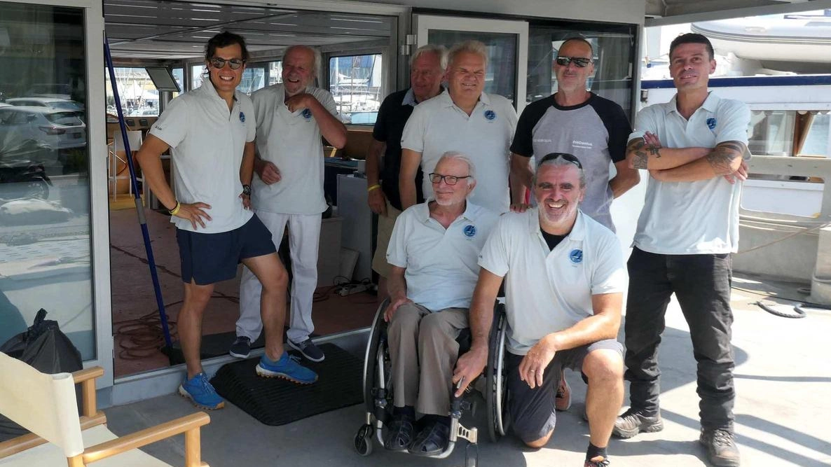 Parte dell’equipaggio di Elianto, in partenza per la loro prima regata Viareggio Bastia Parte dell’equipaggio di Elianto, in partenza per la loro prima regata Viareggio Bastia