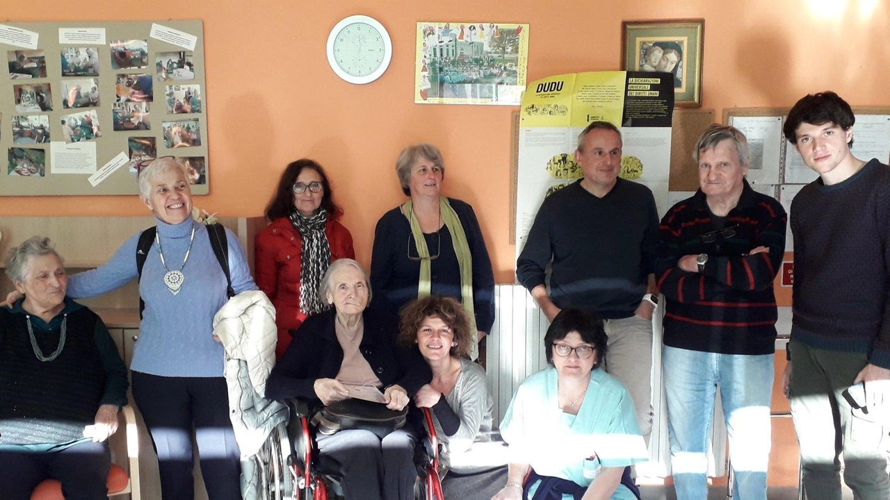 Emanuela, 74 anni, in coma dopo emorragia cerebrale. Familiari scelgono RSA Don Alberto Gori per assistenza. Progressi grazie a equipe dedicata. Emanuela, 74 anni, in coma dopo emorragia cerebrale. Familiari scelgono RSA Don Alberto Gori per assistenza. Progressi grazie a equipe dedicata.