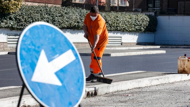 Lavori stradali (Foto di repertorio) Lavori stradali (Foto di repertorio)