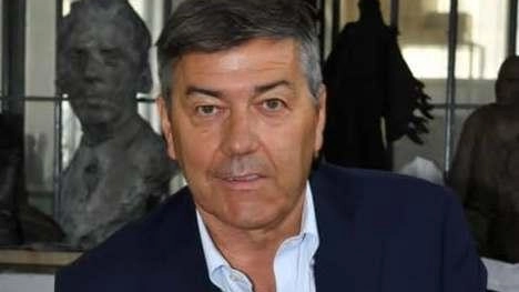 Il sindaco Bruno Murzi non disdegna la futura realizzazione di un locale da ballo per i giovani. «Dovremo ragionarne tra Comuni limitrofi» Il sindaco Bruno Murzi non disdegna la futura realizzazione di un locale da ballo per i giovani. «Dovremo ragionarne tra Comuni limitrofi»