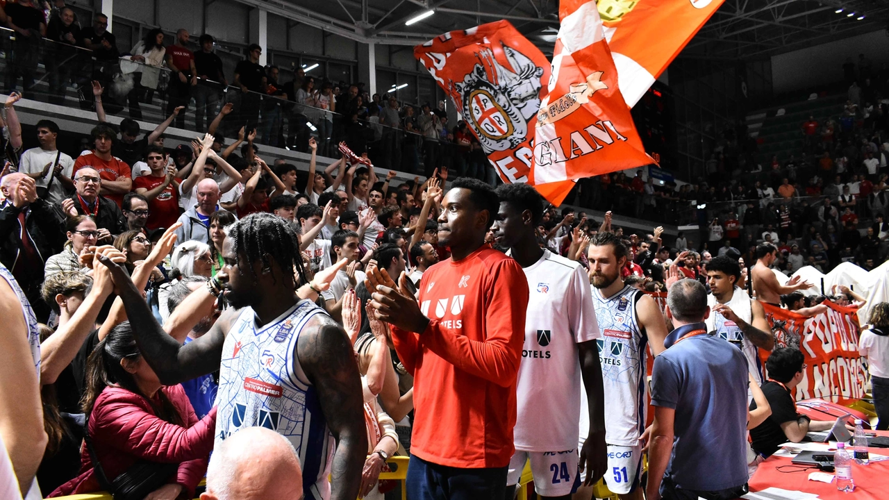 Unahotels-Trapani 83-90: Reggio eliminata, in semifinale va Trapani
