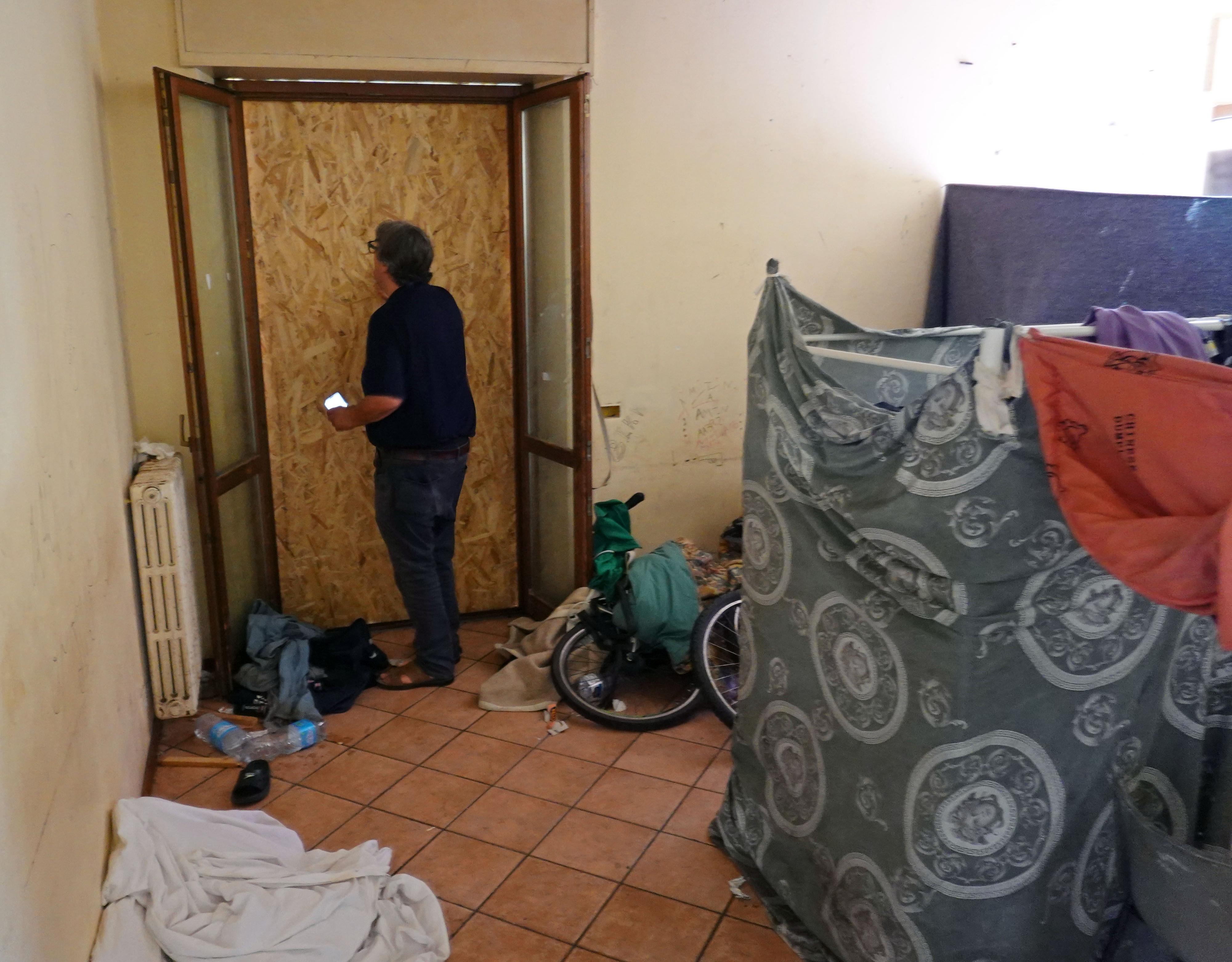 Vicofaro, c’è la soluzione. Una struttura per i fragili: “Ora il parroco collabori” Vicofaro, c’è la soluzione. Una struttura per i fragili: “Ora il parroco collabori”