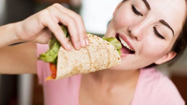ADDETTI/E ALLA PREPARAZIONE E ALLA VENDITA DI PIADINE Da inserire con orario part-time nel punto vendita di nuova apertura a Viareggio...