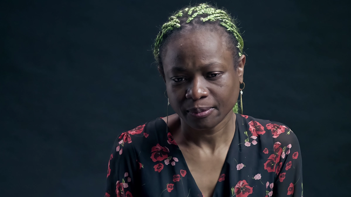 Il documentario "Apnea" racconta le storie di migranti nel Mediterraneo, tra viaggi pericolosi e violazioni dei diritti umani.