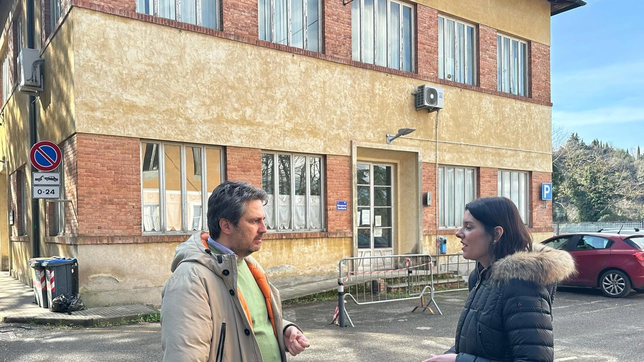 VOLTERRA Una visita al polo ospedaliero di Volterra per Elena Meini, capogruppo in consiglio regionale e candidata presidente della Lega alle... VOLTERRA Una visita al polo ospedaliero di Volterra per Elena Meini, capogruppo in consiglio regionale e candidata presidente della Lega alle...