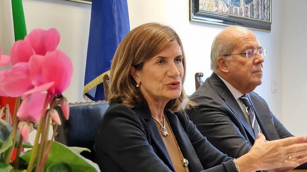 Il prefetto di Pistoia, Licia Donatella Messina, con il commissario straordinario Raffaele Ruberto Il prefetto di Pistoia, Licia Donatella Messina, con il commissario straordinario Raffaele Ruberto