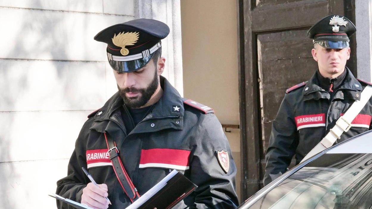 L’uomo era accusato anche di maltrattamenti nei confronti della moglie. Le indagini scattarono dopo la denuncia del giudice della separazione.