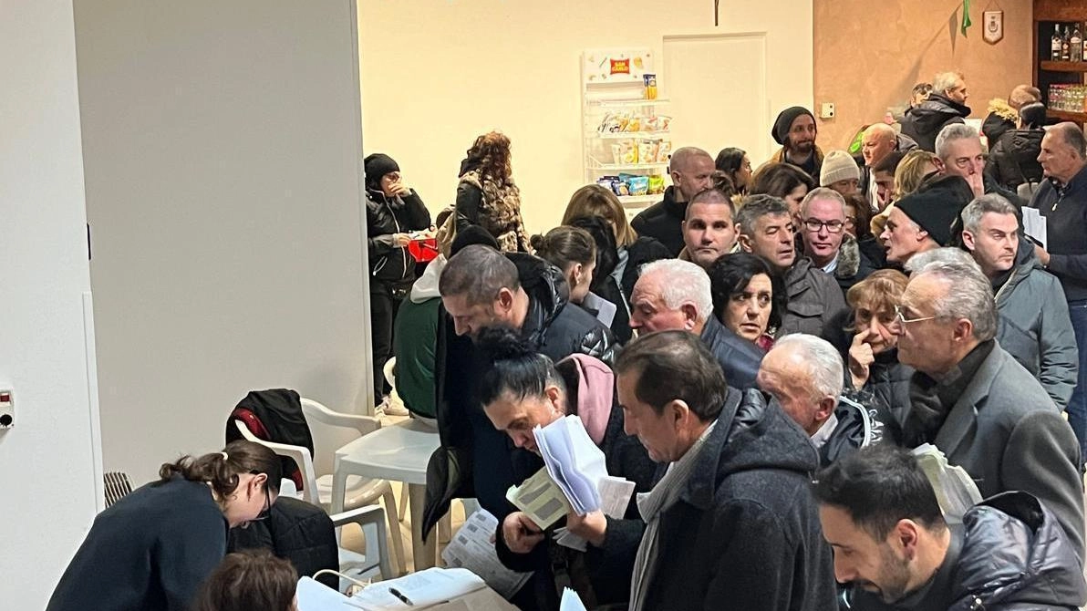Grande impegno per il comitato “Sì rotatoria No T-red“ di Bastia Umbra. «C’è. un problema di legittimità dell’installazione vista la mancanza nella delibera del luogo dove posizionare il T-red» Grande impegno per il comitato “Sì rotatoria No T-red“ di Bastia Umbra. «C’è. un problema di legittimità dell’installazione vista la mancanza nella delibera del luogo dove posizionare il T-red»