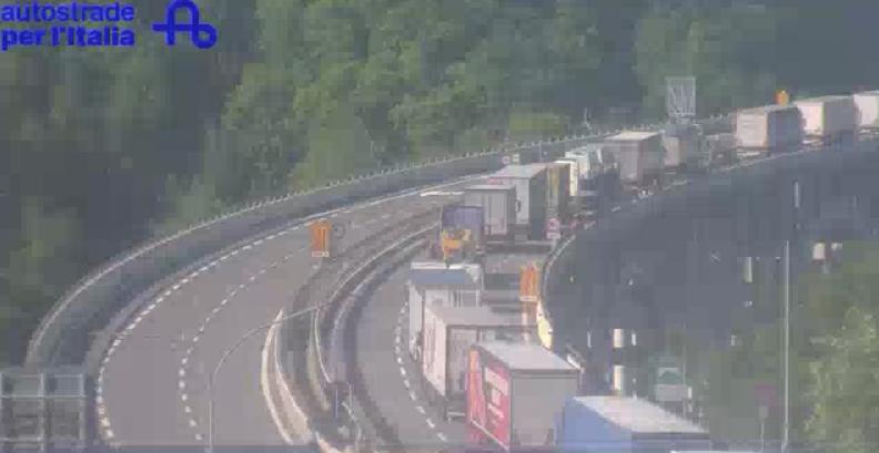 incidente e auto a fuoco traffico a1 mattina di disagi code di 8 chilometri da Lanazione.it incidente e auto a fuoco traffico a1 mattina di disagi code di 8 chilometri