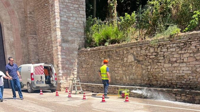 Assisi, il nodo infrastrutture: "Sindaco e giunta vigilino: soluzioni tampone insufficienti"