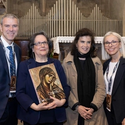 Il sacro oltre la fede: svelati i segreti del volume d’arte Menarini su Cimabue