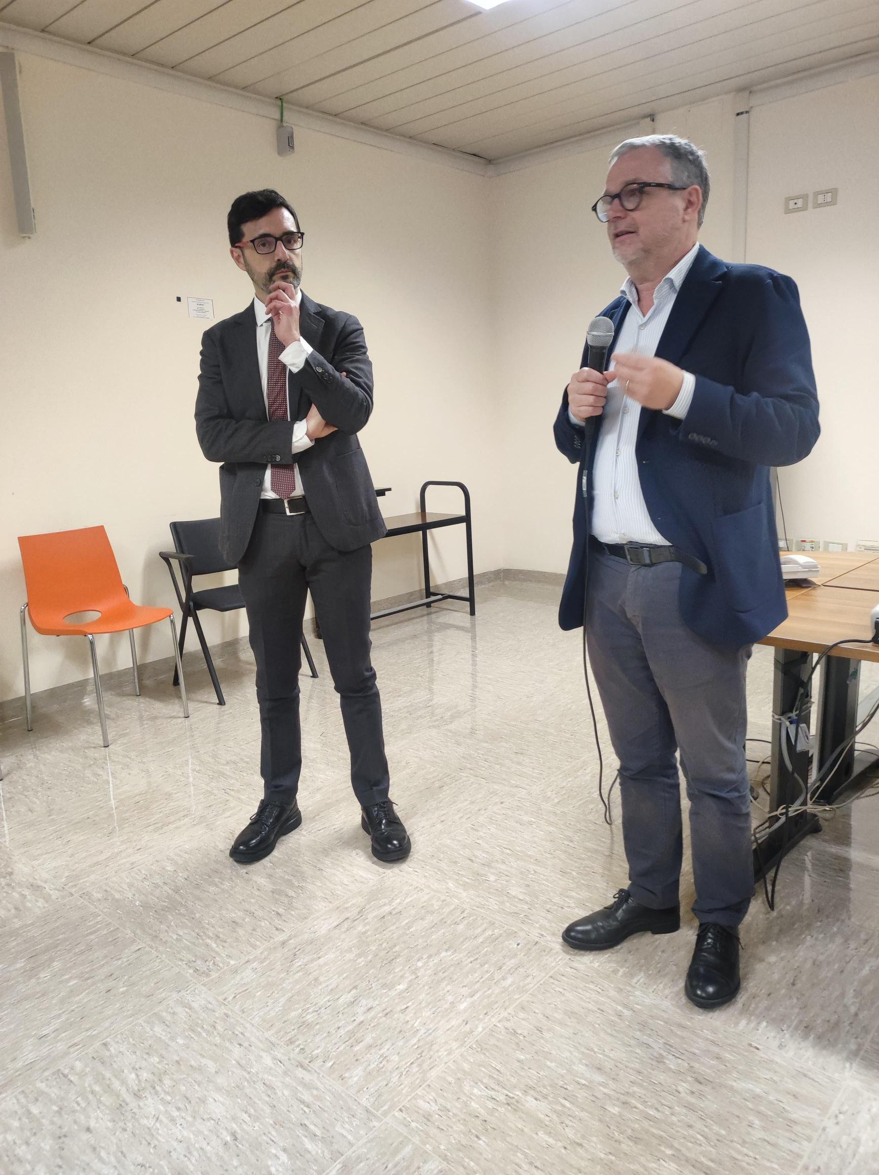 https://www.lanazione.it/image-service/view/acePublic/alias/contentid/NGNhNGEwNjgtMDcwYS00/0/giovani-medici-aree-periferiche-partono-i-concorsi.jpeg