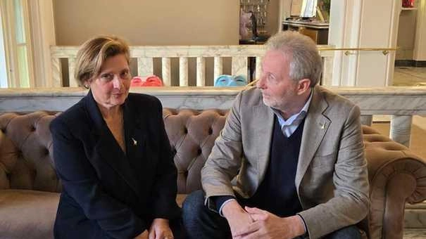 La segretaria comunale della Lega Maria Pacchini e il consigliere regionale del Carroccio Massimiliano Baldini ieri all’Esplanade La segretaria comunale della Lega Maria Pacchini e il consigliere regionale del Carroccio Massimiliano Baldini ieri all’Esplanade