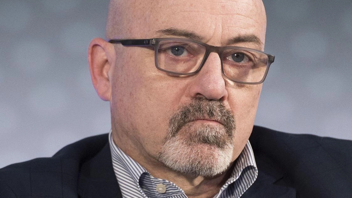 L'amministratore delegato di Leonardo, Roberto Cingolani, rassicura sul calo in Borsa dopo le elezioni in Turingia e Sassonia, sottolineando la natura ciclica del mercato. La priorità dell'azienda è mantenere la disciplina e potenziare le alleanze. L'amministratore delegato di Leonardo, Roberto Cingolani, rassicura sul calo in Borsa dopo le elezioni in Turingia e Sassonia, sottolineando la natura ciclica del mercato. La priorità dell'azienda è mantenere la disciplina e potenziare le alleanze.