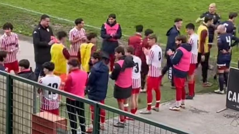Prima dell’inizio passerella d’onore per la capolista. E la Cuoiopelli esce a testa alta da Camaiore