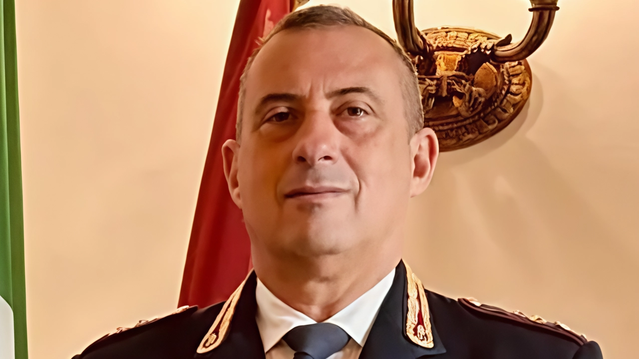 Fondamentale il fiuto del dirigente che si è accorto di un’auto sospetta nella zona di Mugnano: si è subito attivato con la centrale della Questura. Pronto l’intervento degli agenti delle Volanti, che li hanno bloccati. Fondamentale il fiuto del dirigente che si è accorto di un’auto sospetta nella zona di Mugnano: si è subito attivato con la centrale della Questura. Pronto l’intervento degli agenti delle Volanti, che li hanno bloccati.