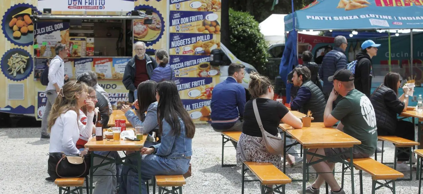 Giro d’Italia e polemiche. Le categorie: "Street food, quali vantaggi per Siena?"