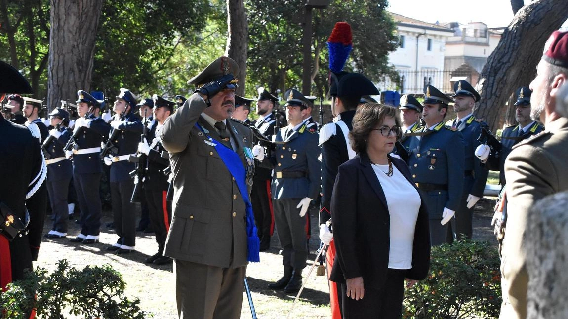 Il prefetto Paola Berardino e il colonnello dell’Esercito Salvatore Santone Il prefetto Paola Berardino e il colonnello dell’Esercito Salvatore Santone