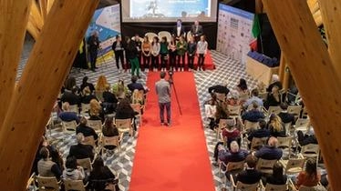 Il Montecatini International Short Film Festival chiude con spettacoli di danza e premiazioni. Eventi culturali e formazione per studenti e professionisti del settore. Il Montecatini International Short Film Festival chiude con spettacoli di danza e premiazioni. Eventi culturali e formazione per studenti e professionisti del settore.