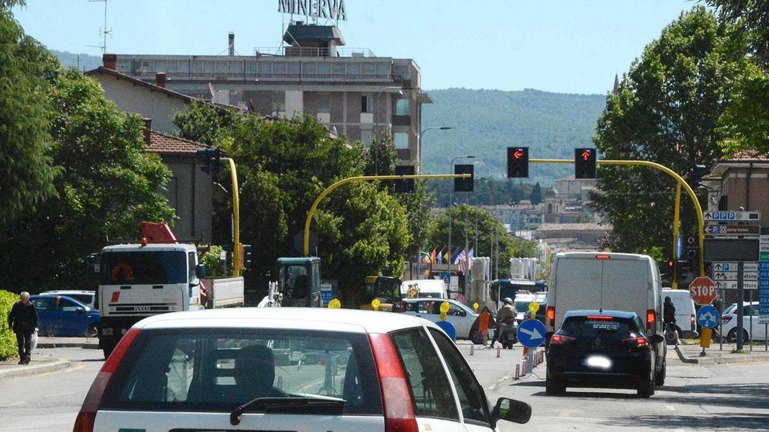 "Code e disagi: il Comune decide e noi subiamo" "Code e disagi: il Comune decide e noi subiamo"