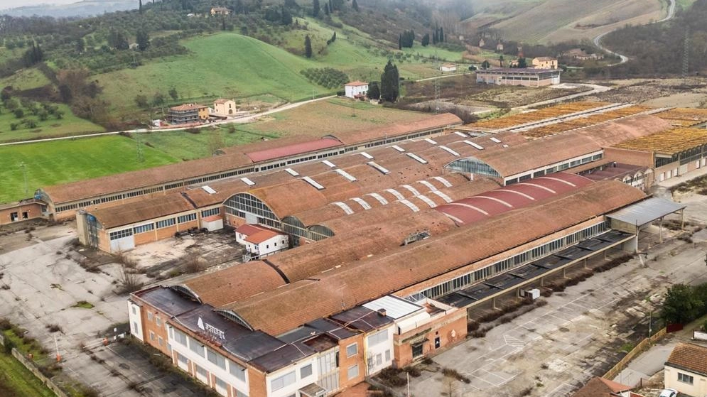 Una foto dall’alto dell’ex area industriale da recuperare: il progetto è datato, finalmente il passo decisivo Una foto dall’alto dell’ex area industriale da recuperare: il progetto è datato, finalmente il passo decisivo