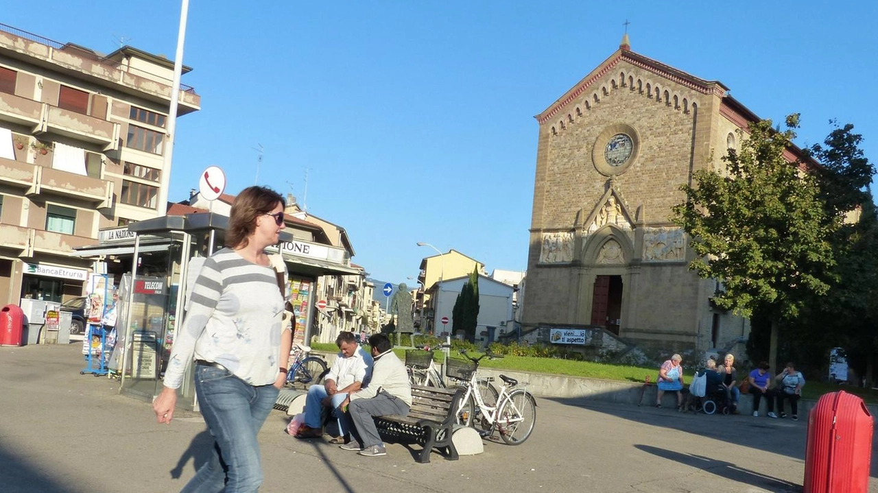 Il progetto di riqualificazione di piazza Saione ad Arezzo suscita preoccupazioni tra i commercianti per la possibile riduzione dell'accessibilità e la modifica del flusso veicolare. Confesercenti esprime criticità e chiede maggiore attenzione alle esigenze delle attività economiche. Il progetto di riqualificazione di piazza Saione ad Arezzo suscita preoccupazioni tra i commercianti per la possibile riduzione dell'accessibilità e la modifica del flusso veicolare. Confesercenti esprime criticità e chiede maggiore attenzione alle esigenze delle attività economiche.