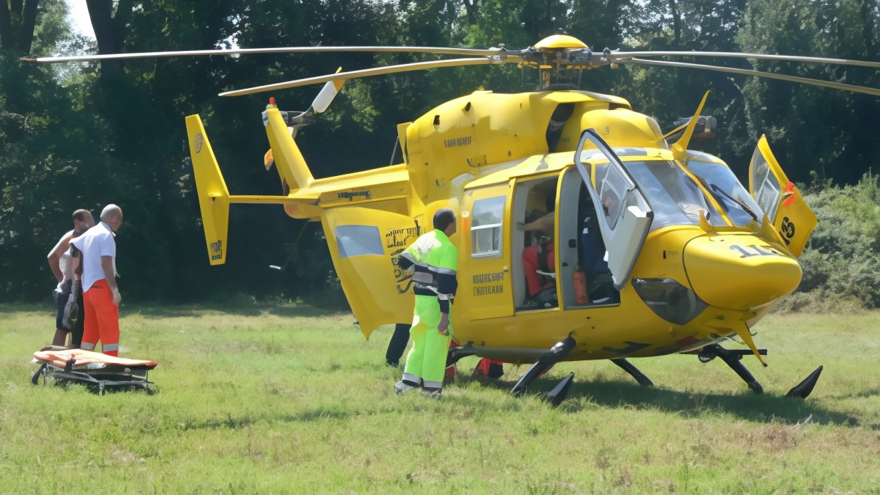 Ustionato a 60 anni in varie parti del corpo: è stato soccorso dal Pegaso. L’incidente mentre stava per riempire di benzina un macchinario. Ustionato a 60 anni in varie parti del corpo: è stato soccorso dal Pegaso. L’incidente mentre stava per riempire di benzina un macchinario.