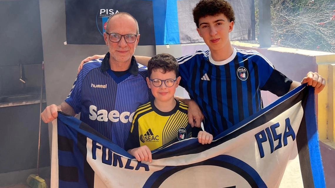Il tifosissimo nerazzurro Lorenzo Lenci con i figli Diego e Ciro Il tifosissimo nerazzurro Lorenzo Lenci con i figli Diego e Ciro